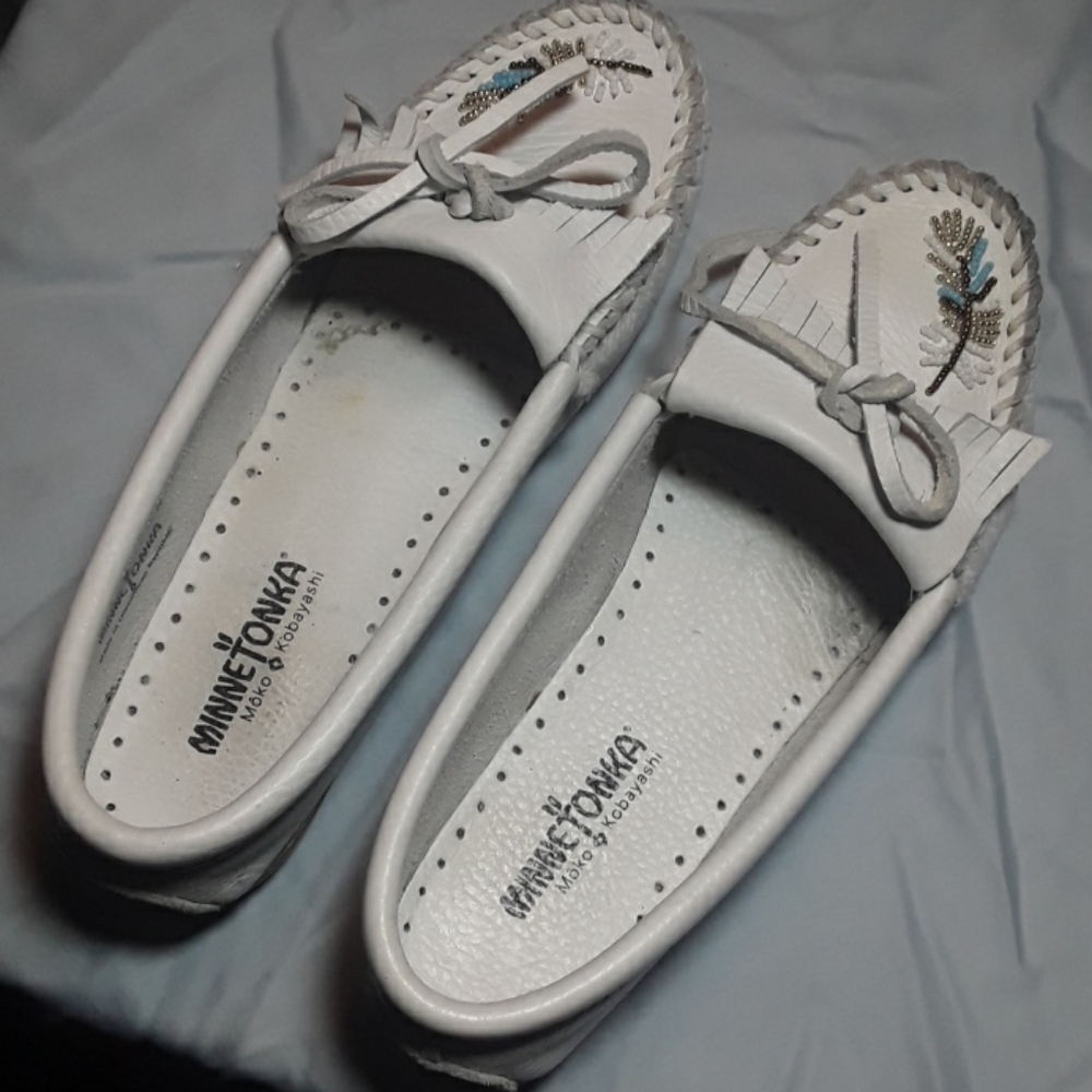 Minnetonka Moccasin with Feather